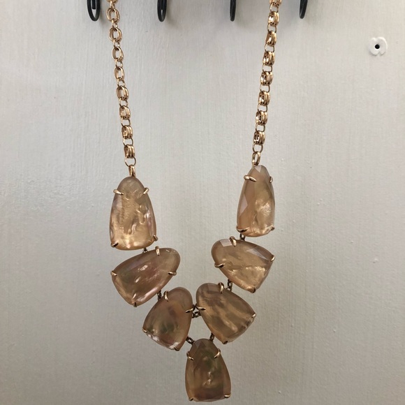 Kendra Scott Peach Mother Of Pearl 